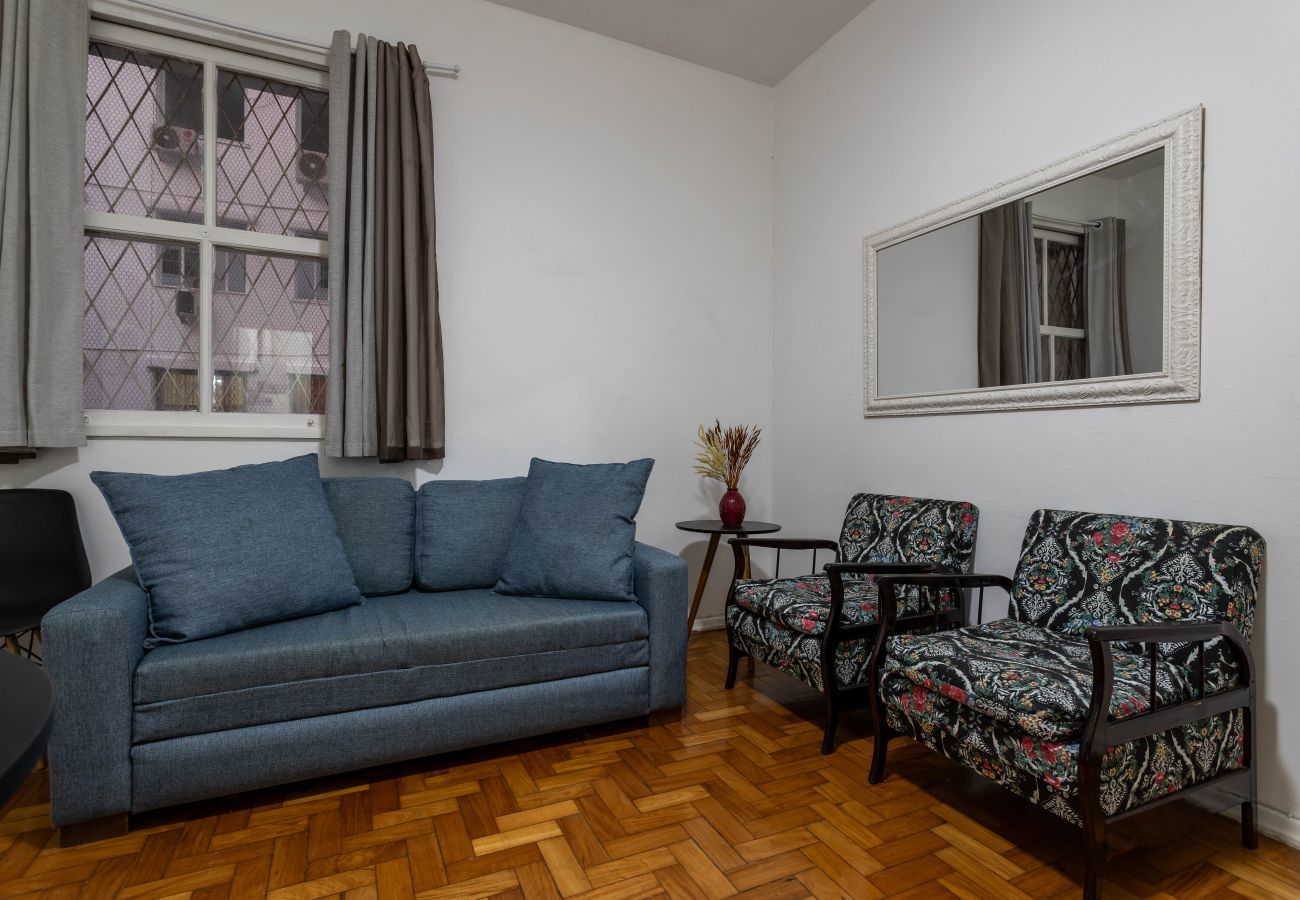Apartamento em Rio de Janeiro - 6 minutos da Praia de Copacabana | EL108