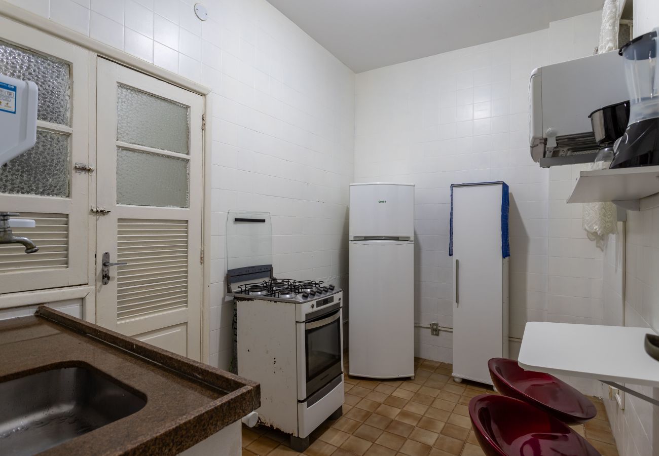 Apartamento em Rio de Janeiro - 6 minutos da Praia de Copacabana | EL108