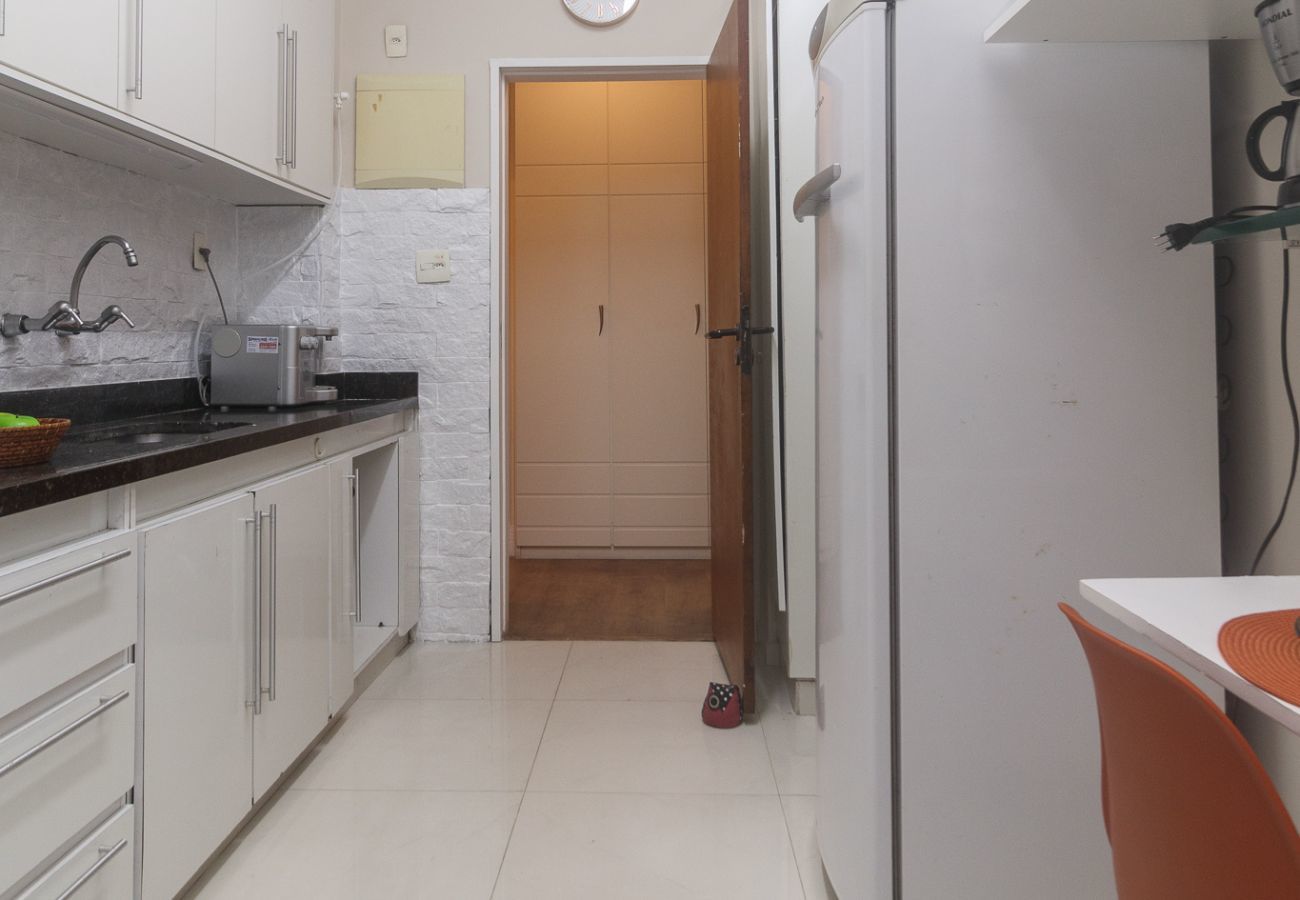 Apartamento em Rio de Janeiro - Brt401A| 3 quartos em Copacabana, 9 min do Posto 4