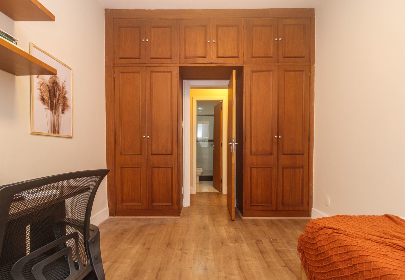 Apartamento em Rio de Janeiro - Brt401A| 3 quartos em Copacabana, 9 min do Posto 4