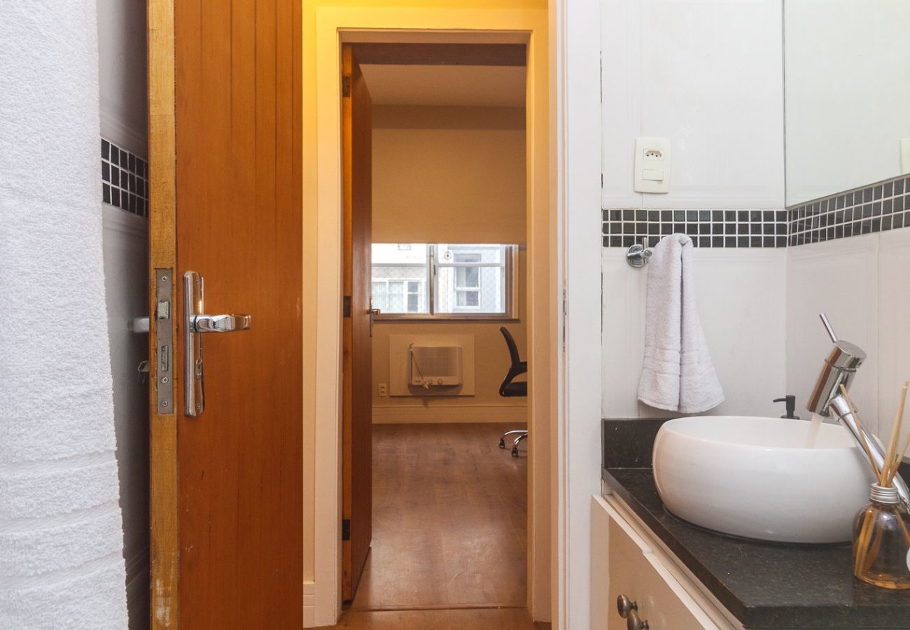Apartamento em Rio de Janeiro - Brt401A| 3 quartos em Copacabana, 9 min do Posto 4