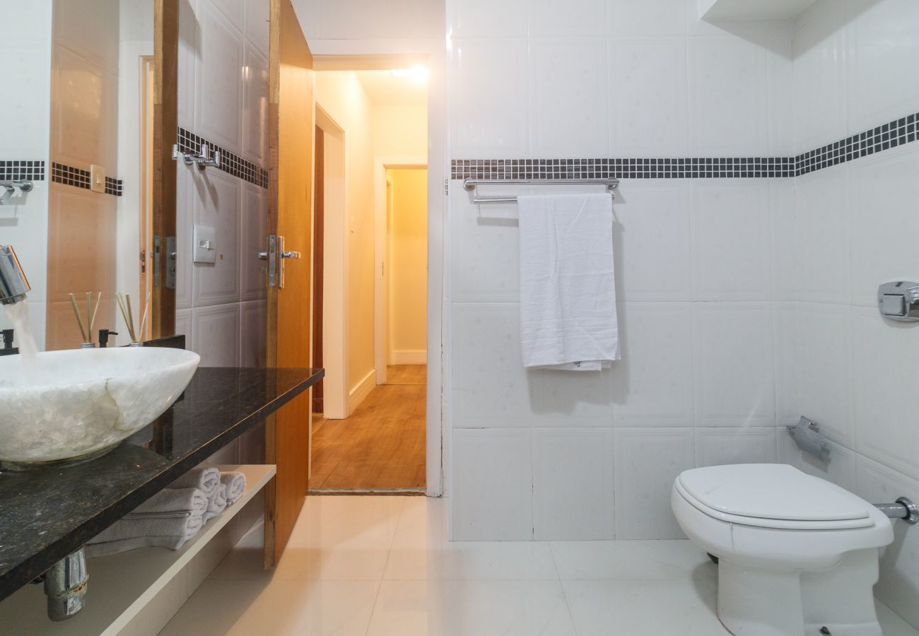 Apartamento em Rio de Janeiro - Brt401A| 3 quartos em Copacabana, 9 min do Posto 4