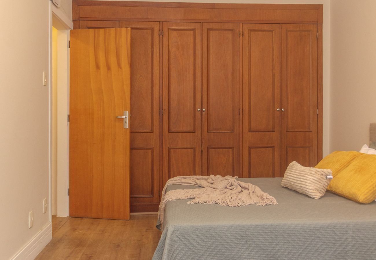 Apartamento em Rio de Janeiro - Brt401A| 3 quartos em Copacabana, 9 min do Posto 4