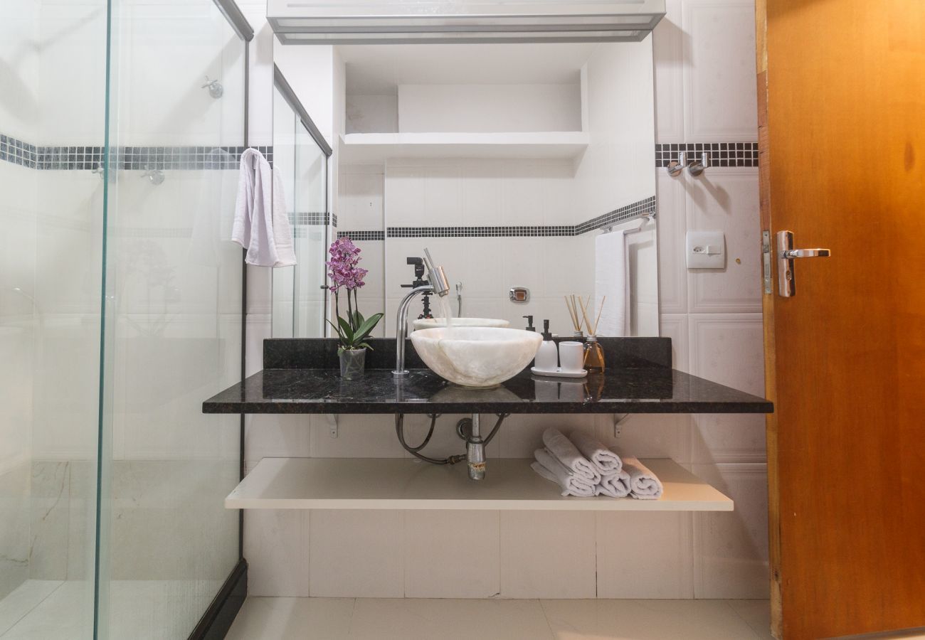 Apartamento em Rio de Janeiro - Brt401A| 3 quartos em Copacabana, 9 min do Posto 4