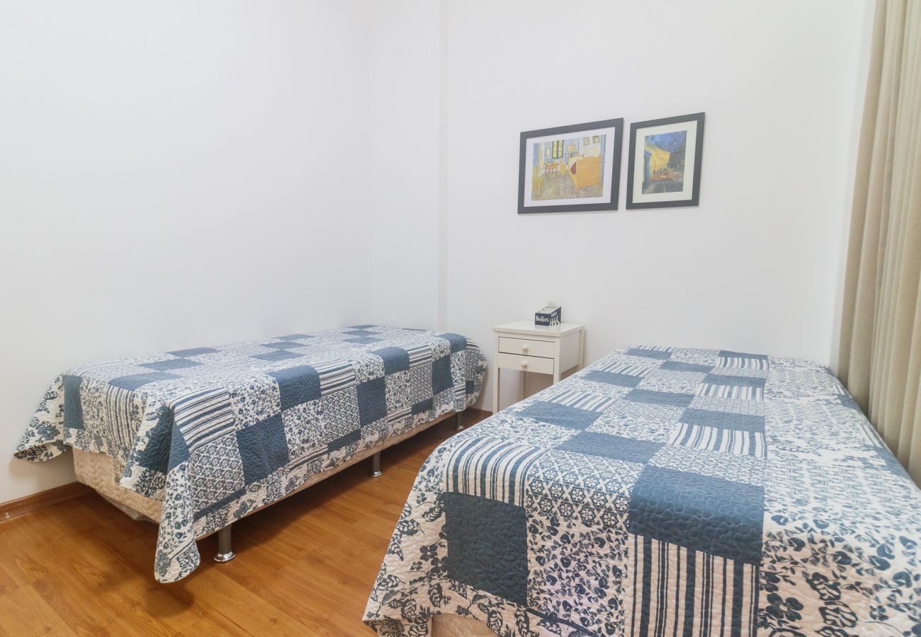 Apartamento em Rio de Janeiro - Brt401B|2 quartos em Copacabana, 10 min do Posto 3