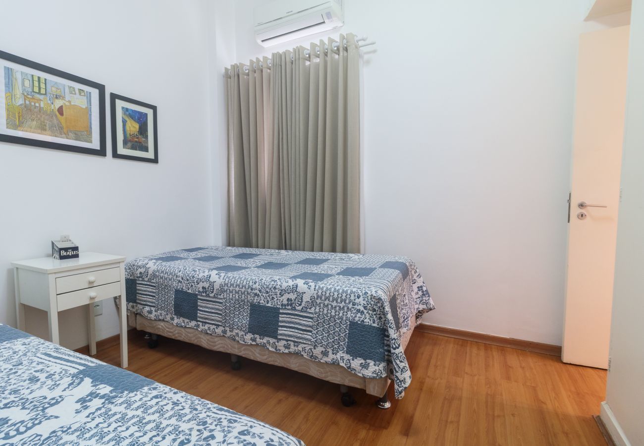 Apartamento em Rio de Janeiro - Brt401B|2 quartos em Copacabana, 10 min do Posto 3