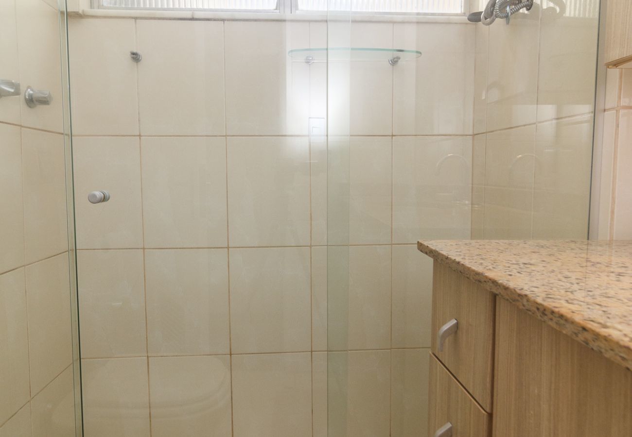 Apartamento em Rio de Janeiro - Brt401B|2 quartos em Copacabana, 10 min do Posto 3
