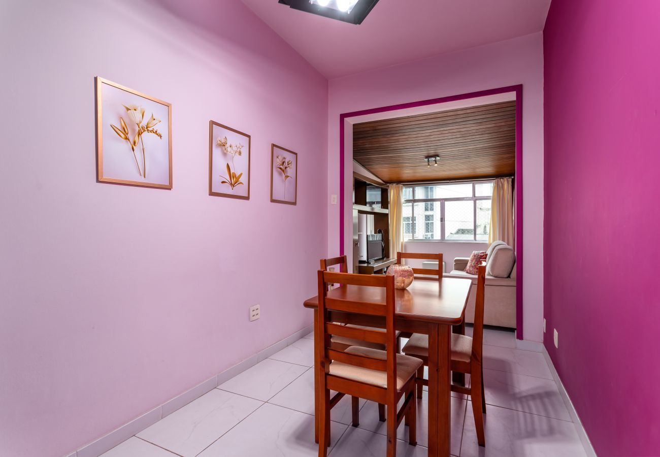 Apartamento em Rio de Janeiro - Charme em Copa | Ótimo para casais | MVC1103