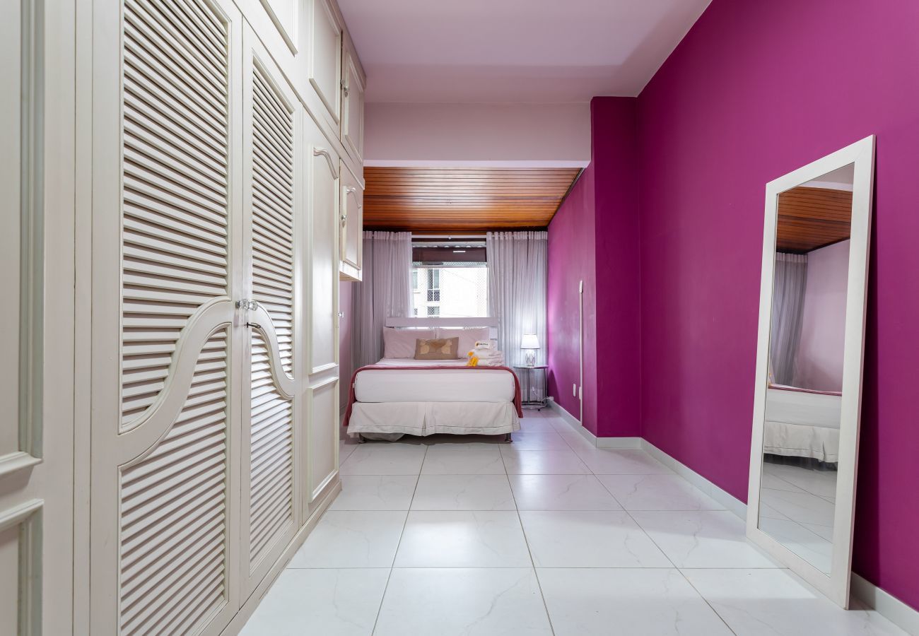 Apartamento em Rio de Janeiro - Charme em Copa | Ótimo para casais | MVC1103