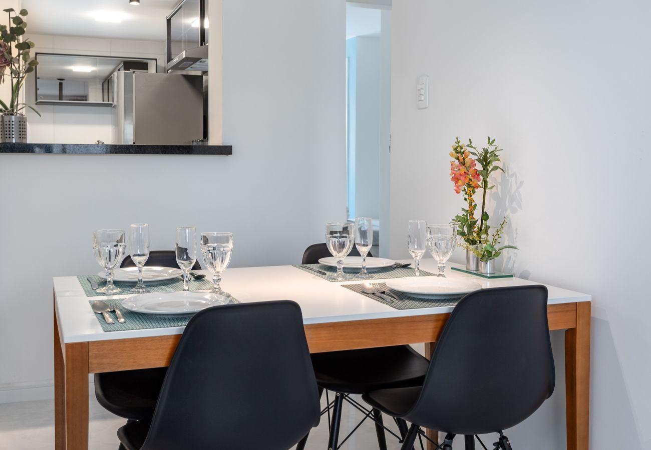 Apartamento em Rio de Janeiro - Charme em Botafogo | Bem decorado | SCT1202 