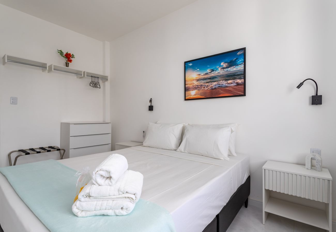 Apartamento em Rio de Janeiro - Charme em Botafogo | Bem decorado | SCT1202 