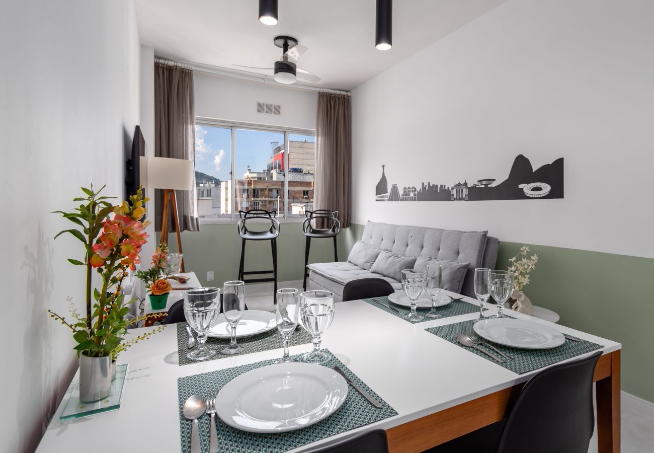 Apartamento em Rio de Janeiro - Charme em Botafogo | Bem decorado | SCT1202 