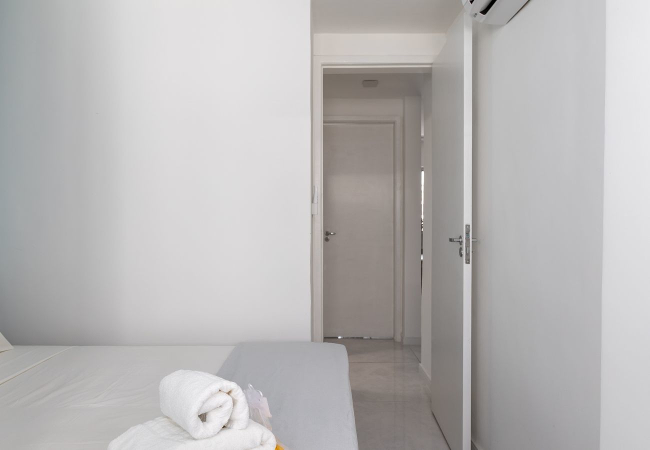 Apartamento em Rio de Janeiro - Charme em Botafogo | Bem decorado | SCT1202 