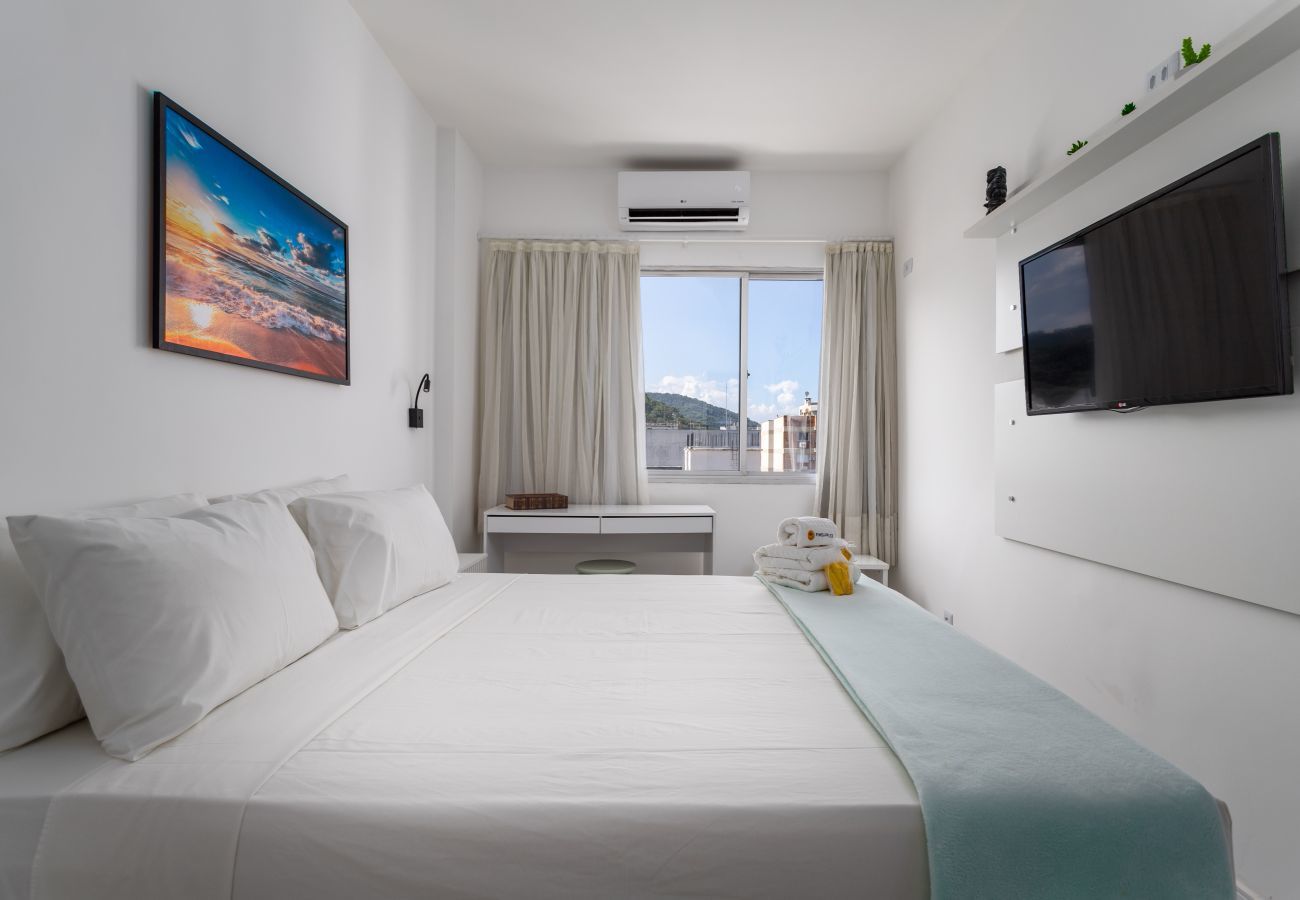 Apartamento em Rio de Janeiro - Charme em Botafogo | Bem decorado | SCT1202 