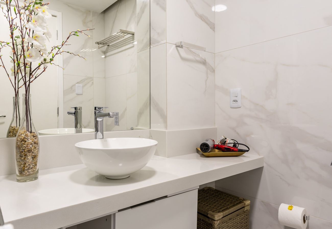Apartamento em Rio de Janeiro - Charme em Botafogo | Bem decorado | SCT1202 