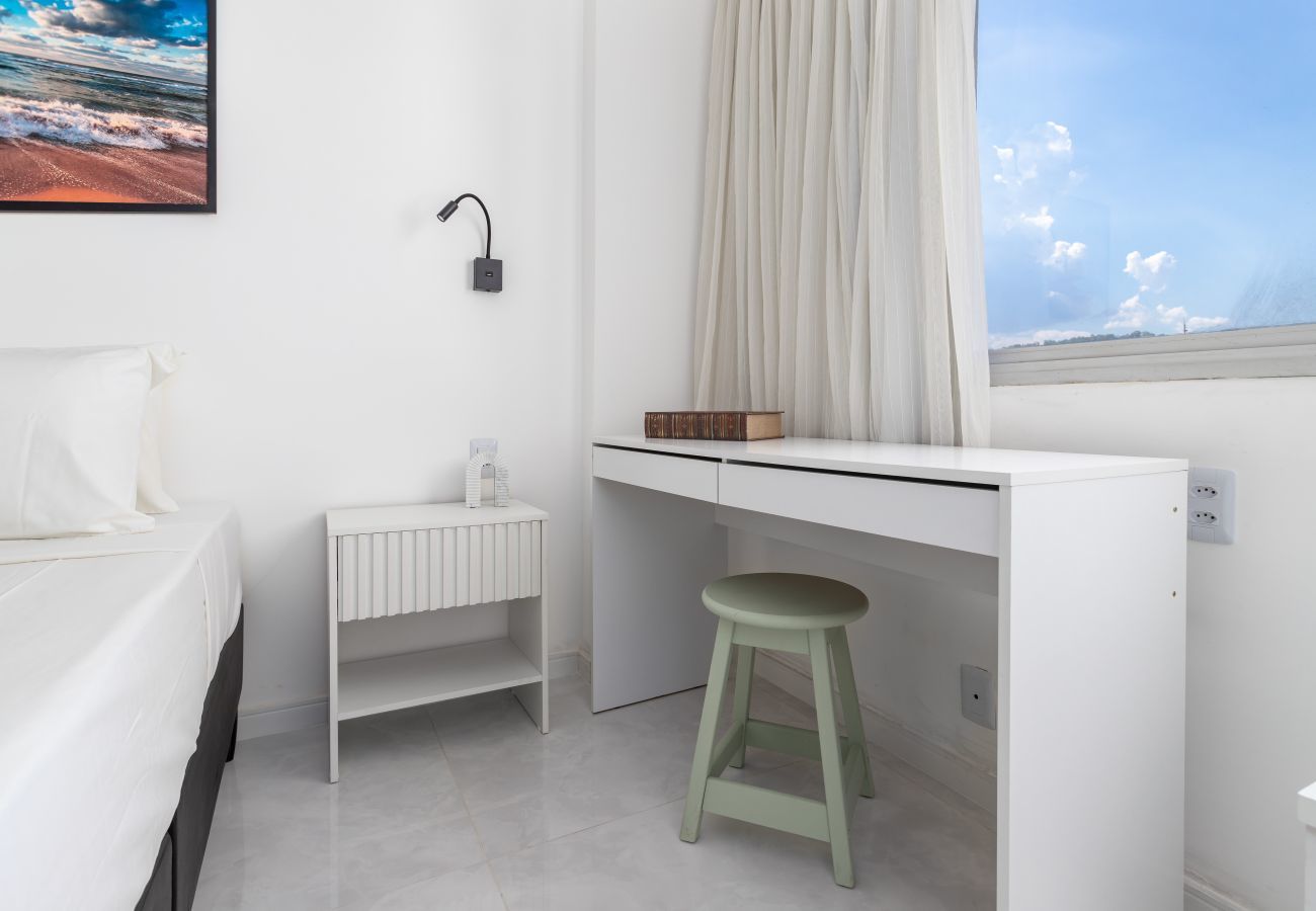 Apartamento em Rio de Janeiro - Charme em Botafogo | Bem decorado | SCT1202 