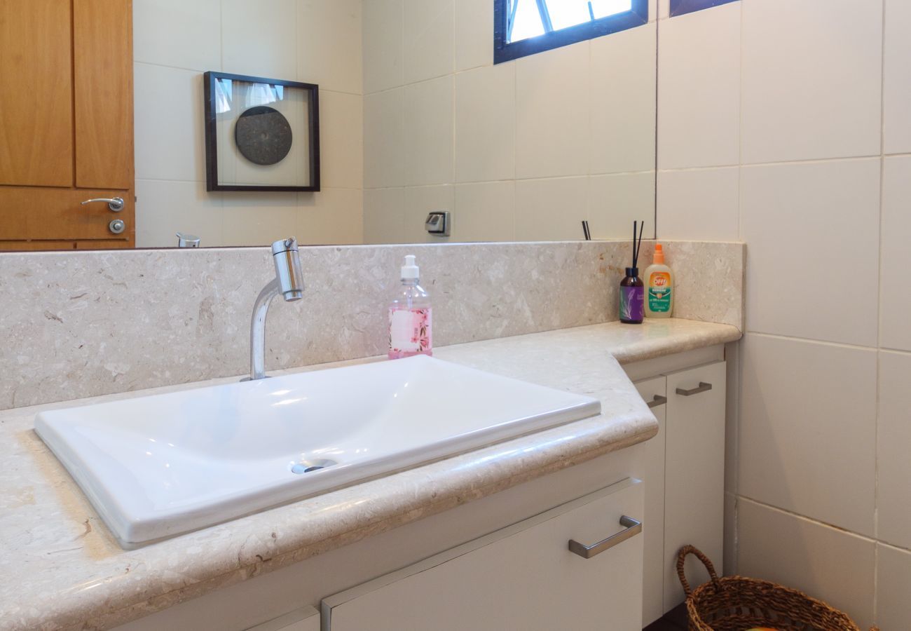 Apart-hotel em Rio de Janeiro - JON705 | Cobertura em Ipanema com vista pro Cristo
