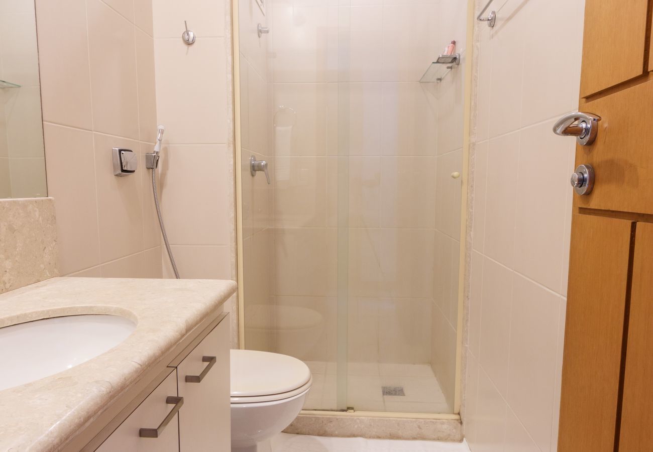 Apart-hotel em Rio de Janeiro - JON705 | Cobertura em Ipanema com vista pro Cristo