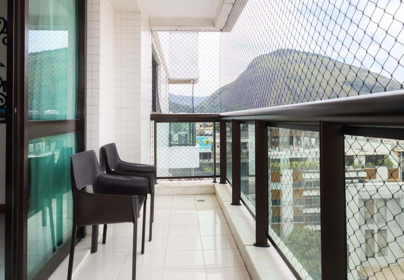 Apart-hotel em Rio de Janeiro - JON705 | Cobertura em Ipanema com vista pro Cristo