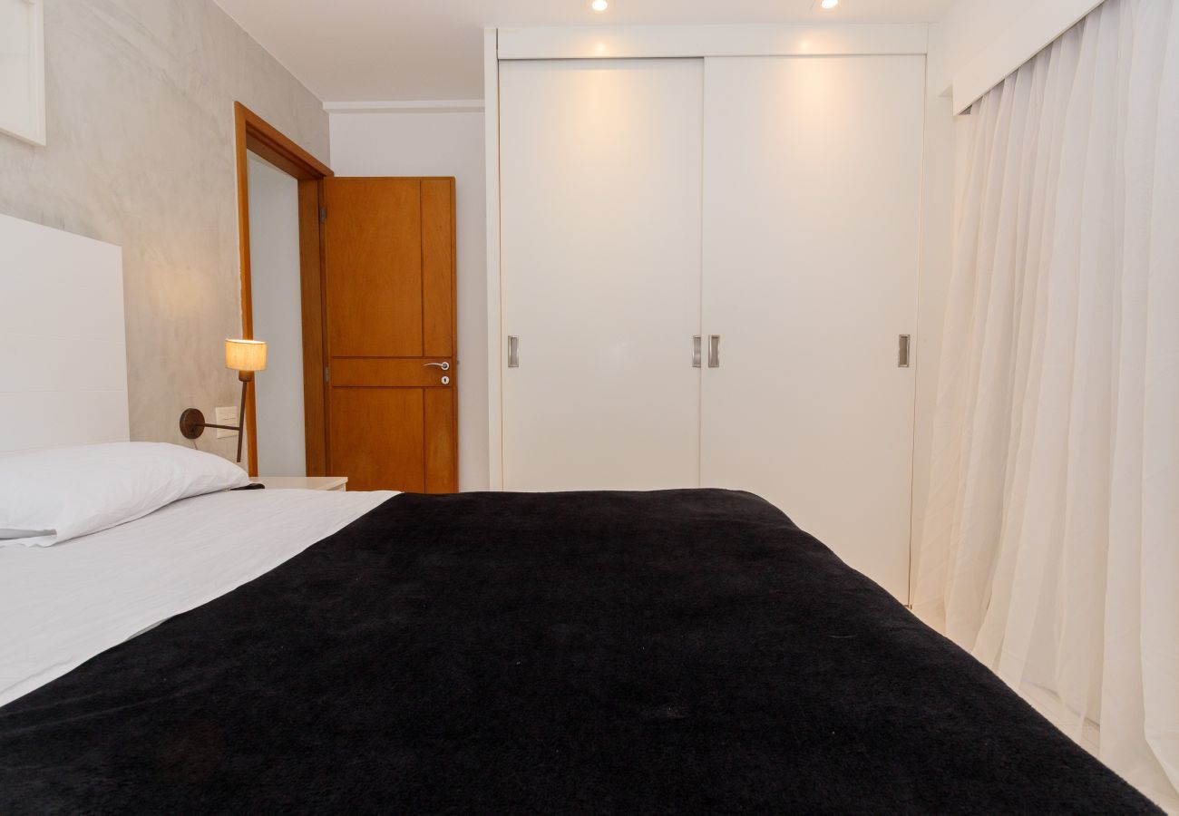 Apart-hotel em Rio de Janeiro - JON705 | Cobertura em Ipanema com vista pro Cristo
