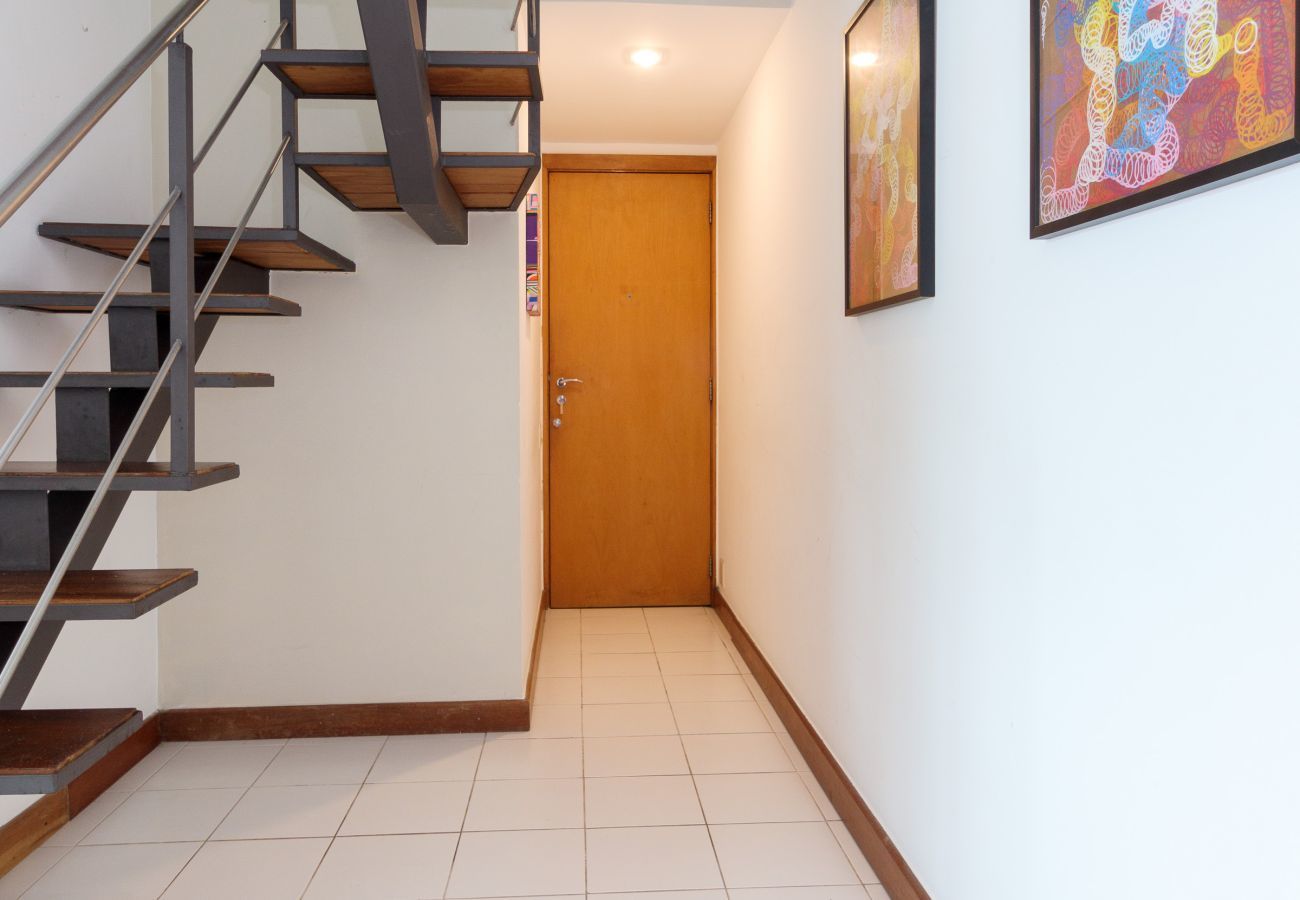 Apart-hotel em Rio de Janeiro - JON705 | Cobertura em Ipanema com vista pro Cristo