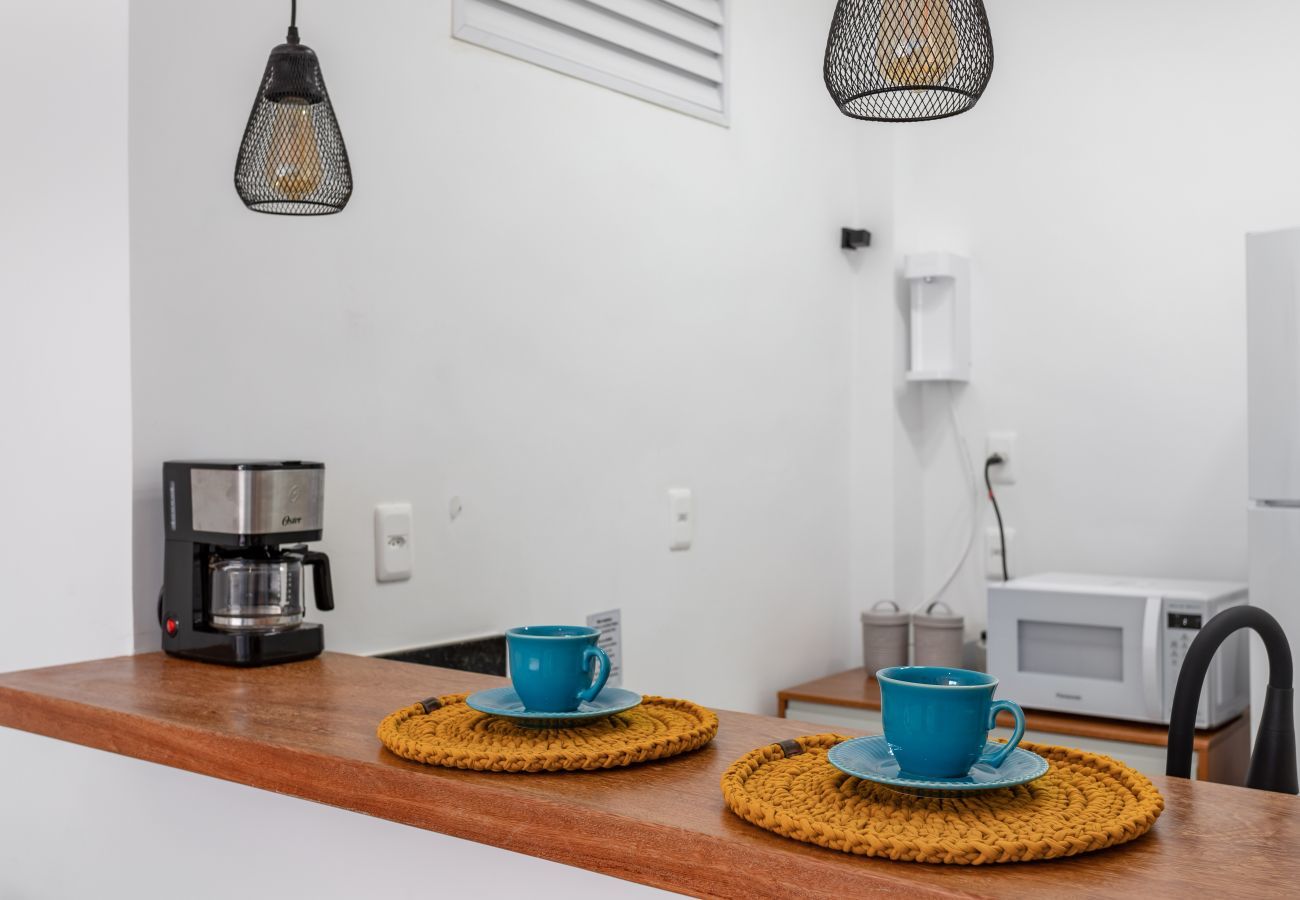 Apartamento em Rio de Janeiro - 10 minutos da Praia do Flamengo, ao lado do metrô | CT404