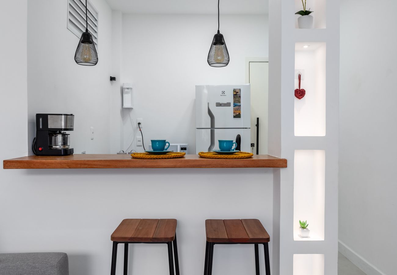 Apartamento em Rio de Janeiro - 10 minutos da Praia do Flamengo, ao lado do metrô | CT404