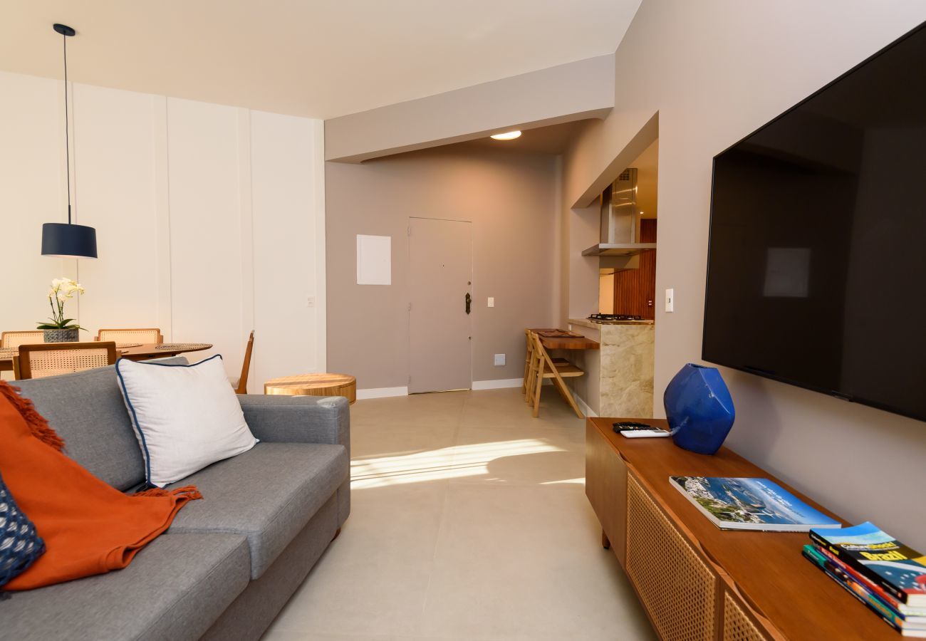 Apartamento em Rio de Janeiro - ATA 102 | três quartos a 300m da praia do Leblon