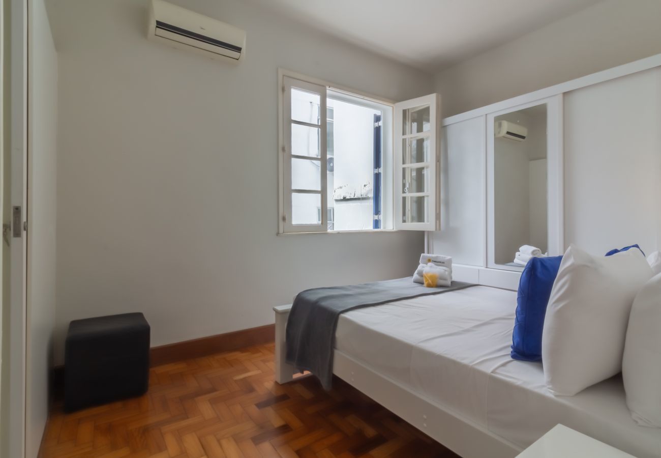 Apartamento em Rio de Janeiro - Próximo do metrô e 10 minutos da praia | MFB302