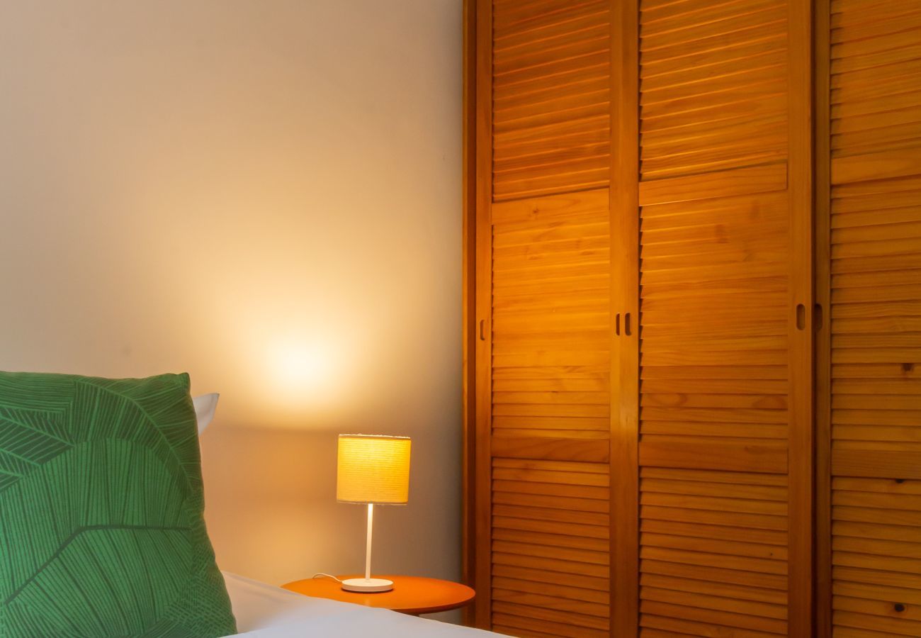 Apartamento em Rio de Janeiro - Próximo do metrô e 10 minutos da praia | MFB302
