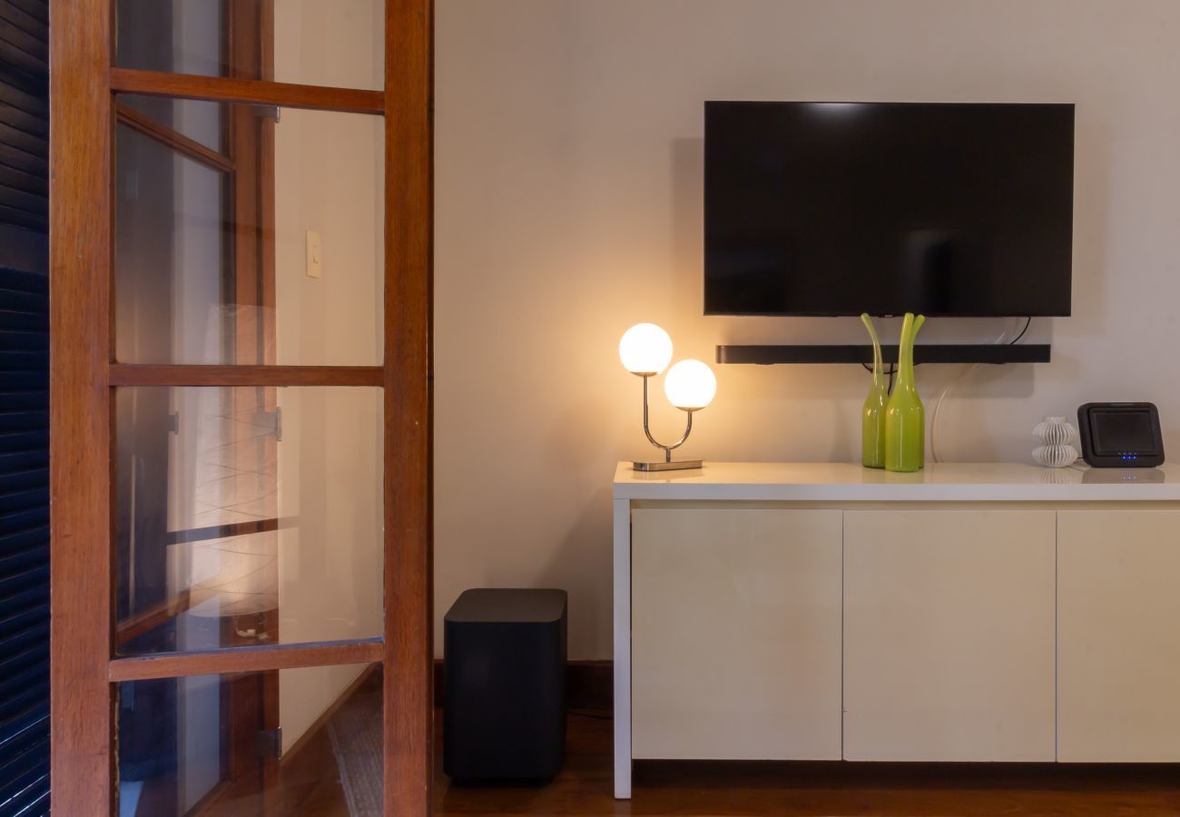Apartamento em Rio de Janeiro - Próximo do metrô e 10 minutos da praia | MFB302