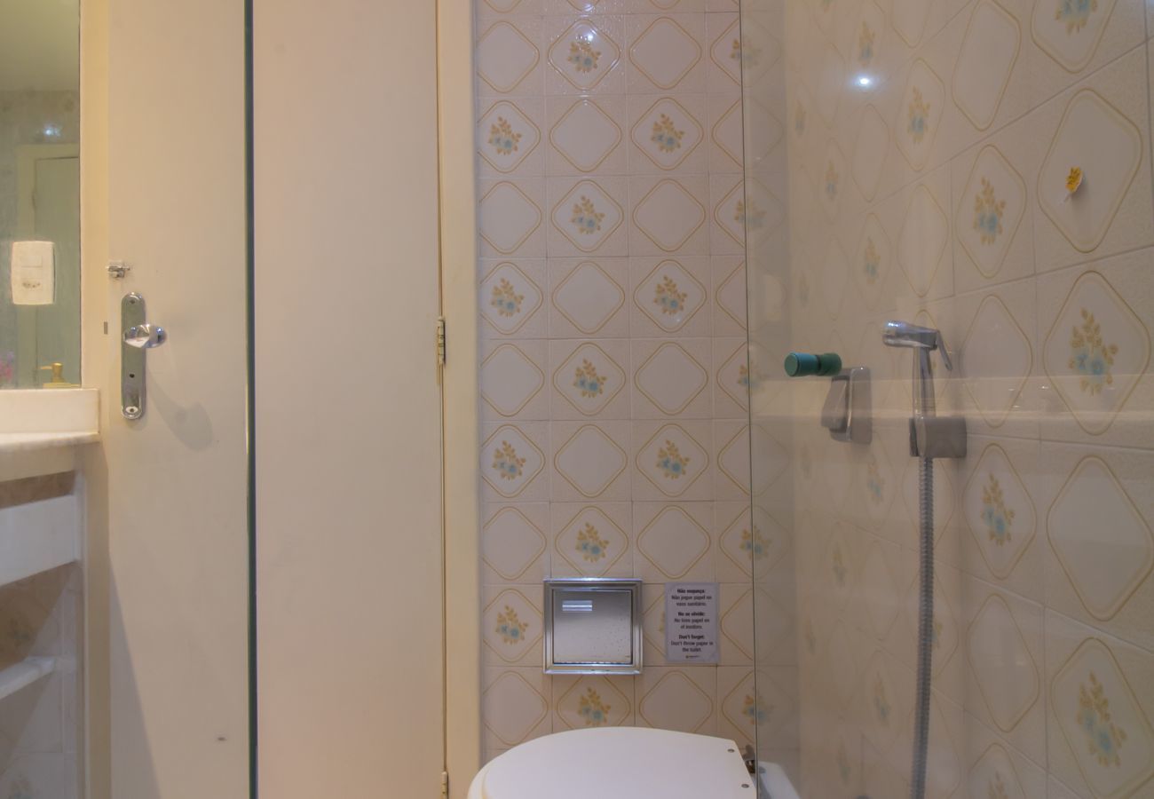Apartamento em Rio de Janeiro - Próximo do metrô e 10 minutos da praia | MFB302