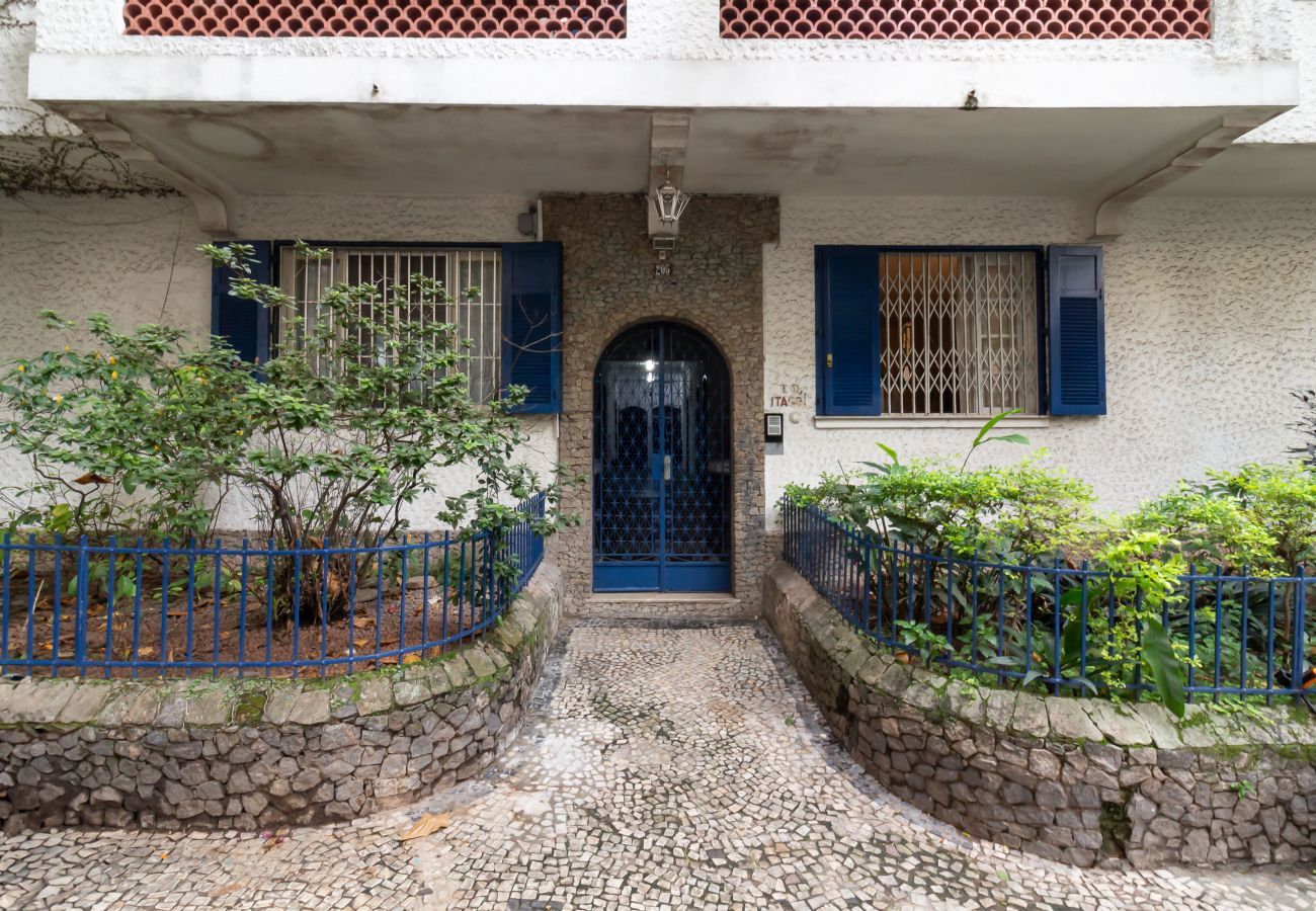 Apartamento em Rio de Janeiro - Próximo do metrô e 10 minutos da praia | MFB302
