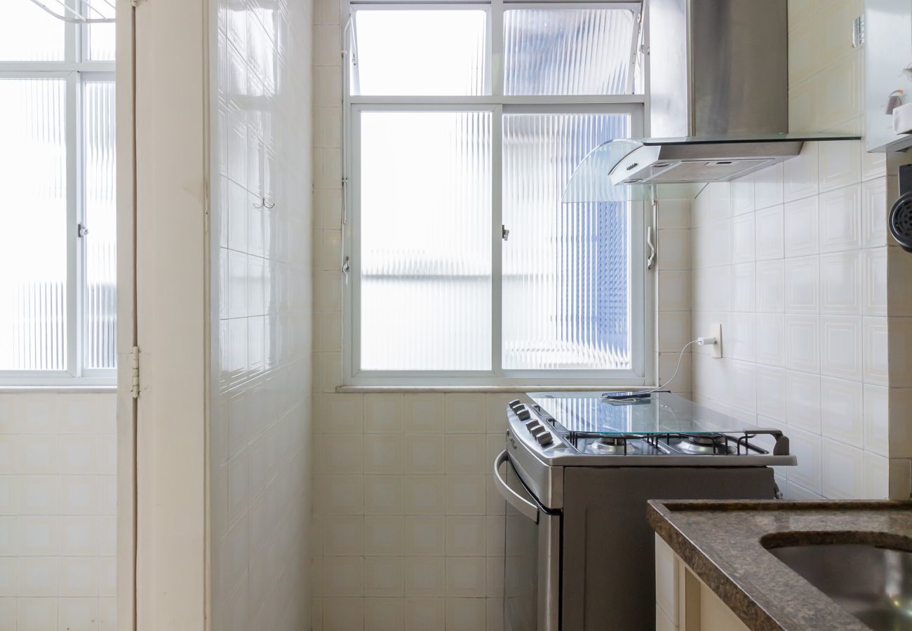 Apartamento em Rio de Janeiro - Próximo do metrô e 10 minutos da praia | MFB302