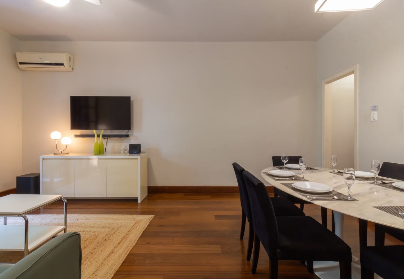 Apartamento em Rio de Janeiro - Próximo do metrô e 10 minutos da praia | MFB302