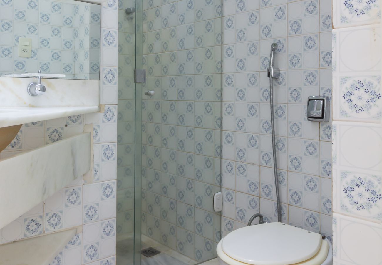 Apartamento em Rio de Janeiro - Próximo do metrô e 10 minutos da praia | MFB302
