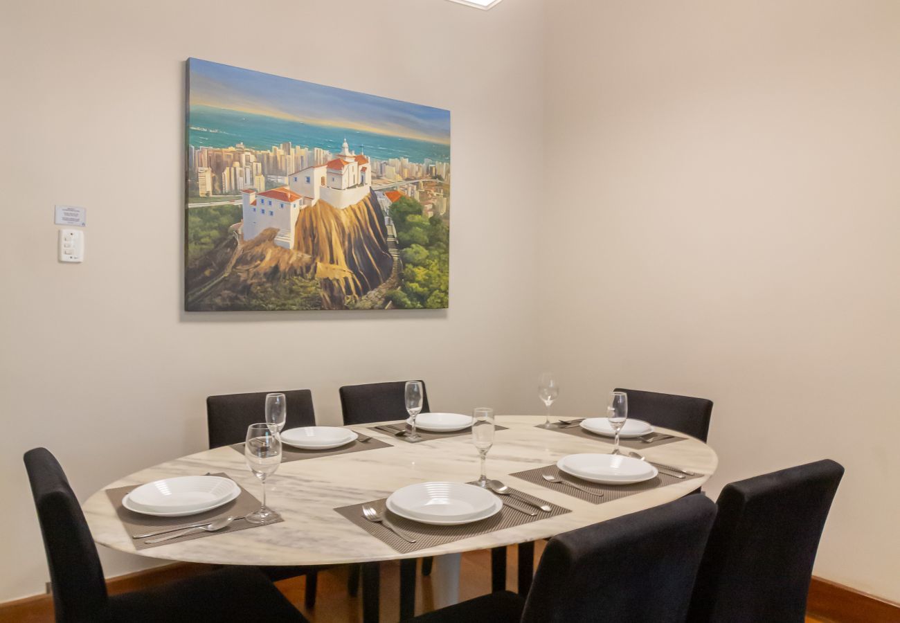 Apartamento em Rio de Janeiro - Próximo do metrô e 10 minutos da praia | MFB302