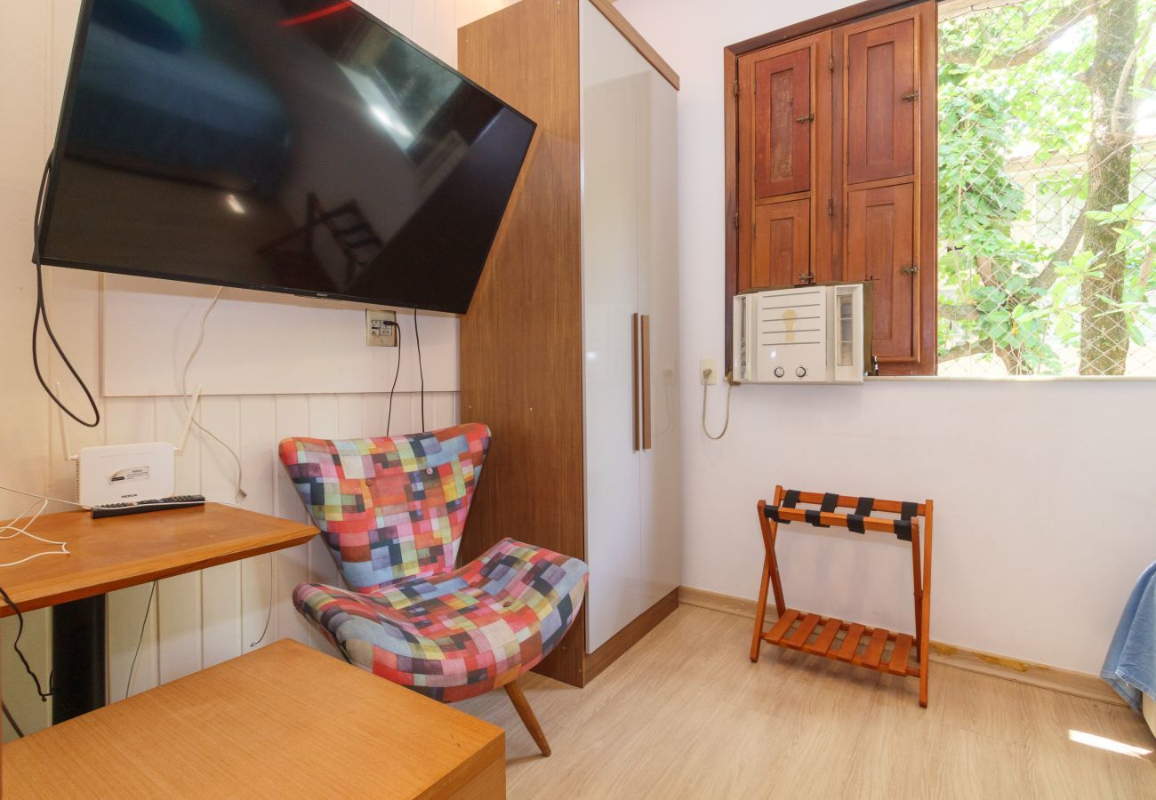 Apartamento em Rio de Janeiro - Hum233|Apartamento a 5 min da praia Leblon