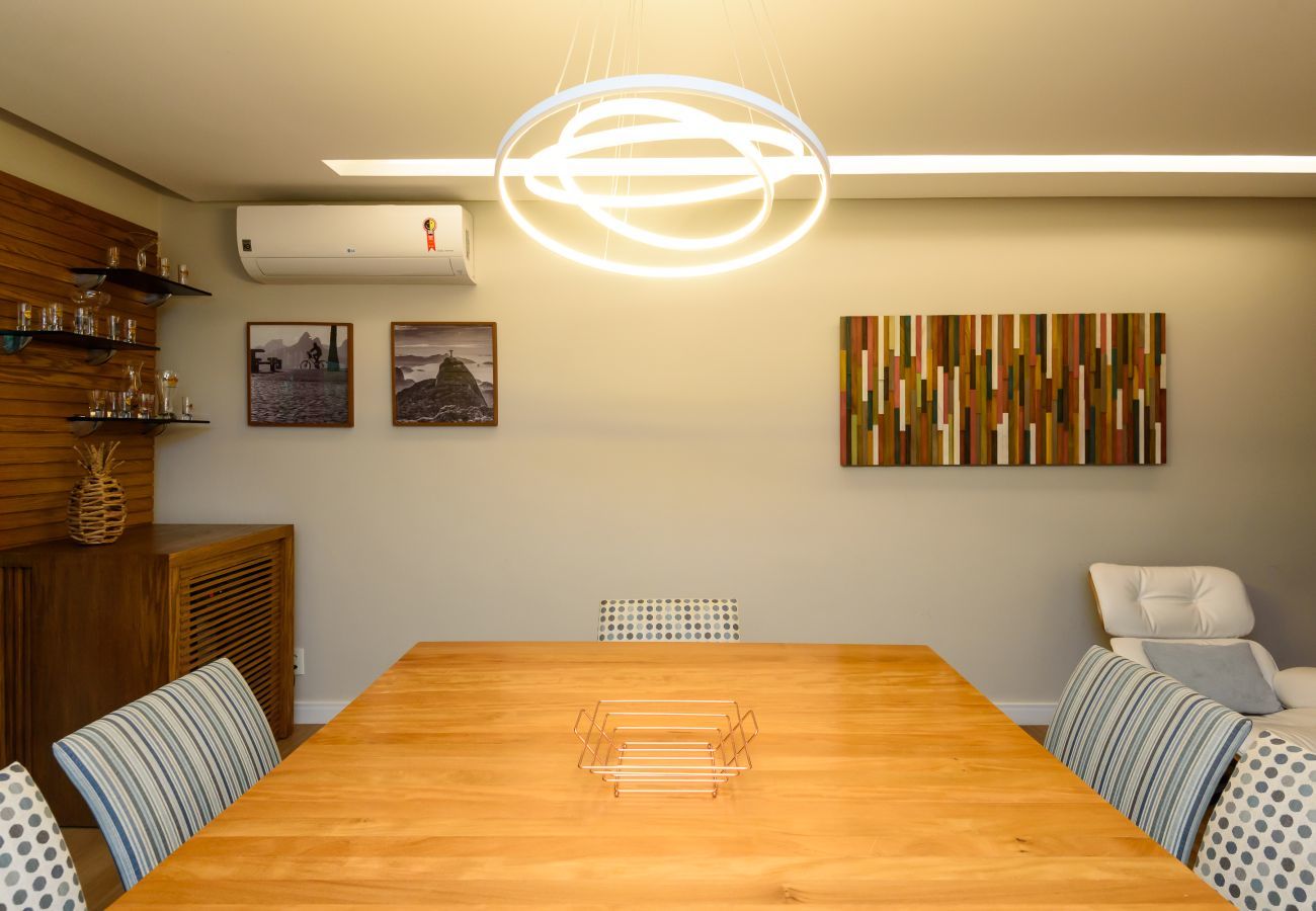 Apartamento em Rio de Janeiro - Albuq103|Apartamento luxuoso no Leblon