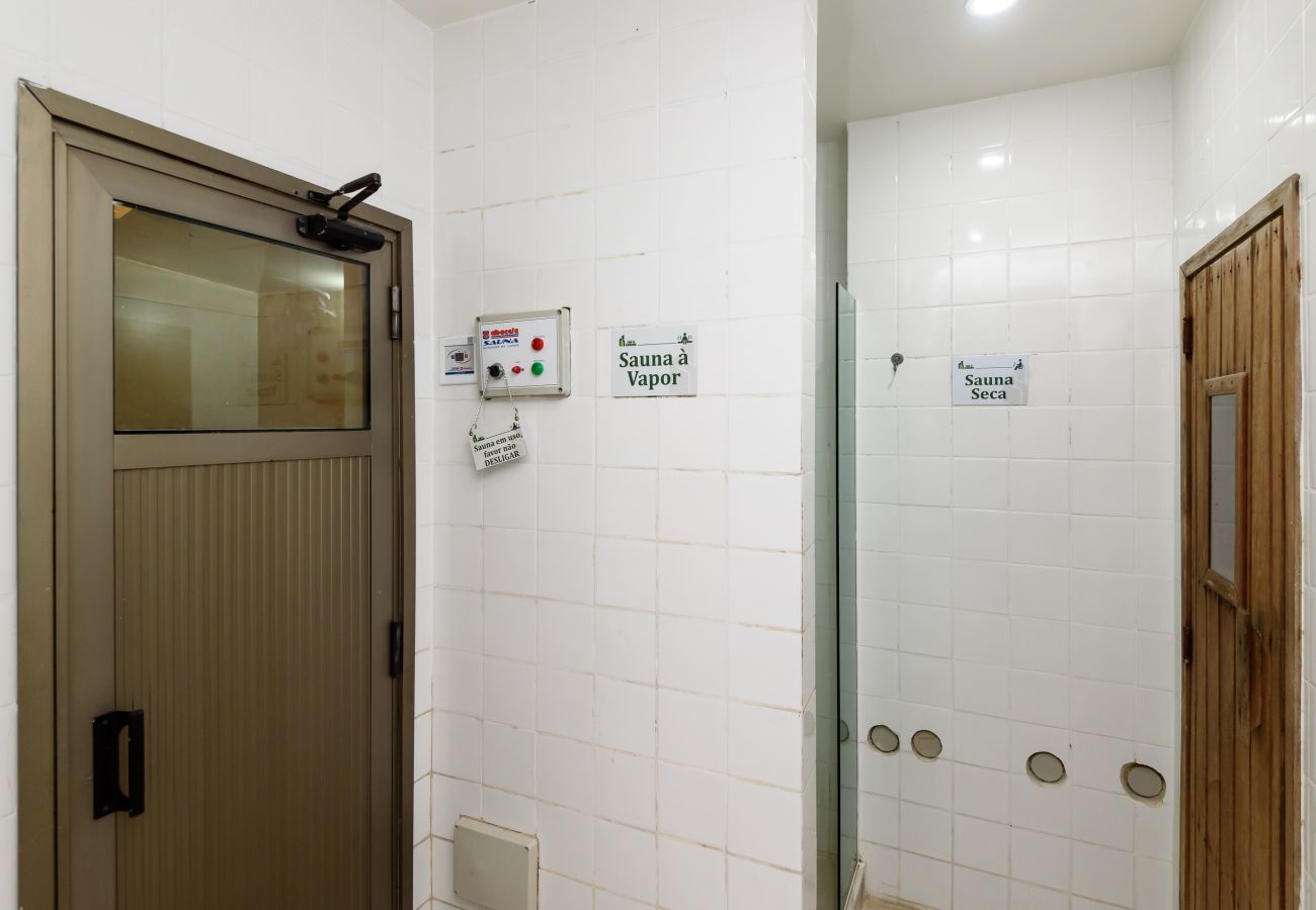 Apartamento em Rio de Janeiro - Albuq103|Apartamento luxuoso no Leblon
