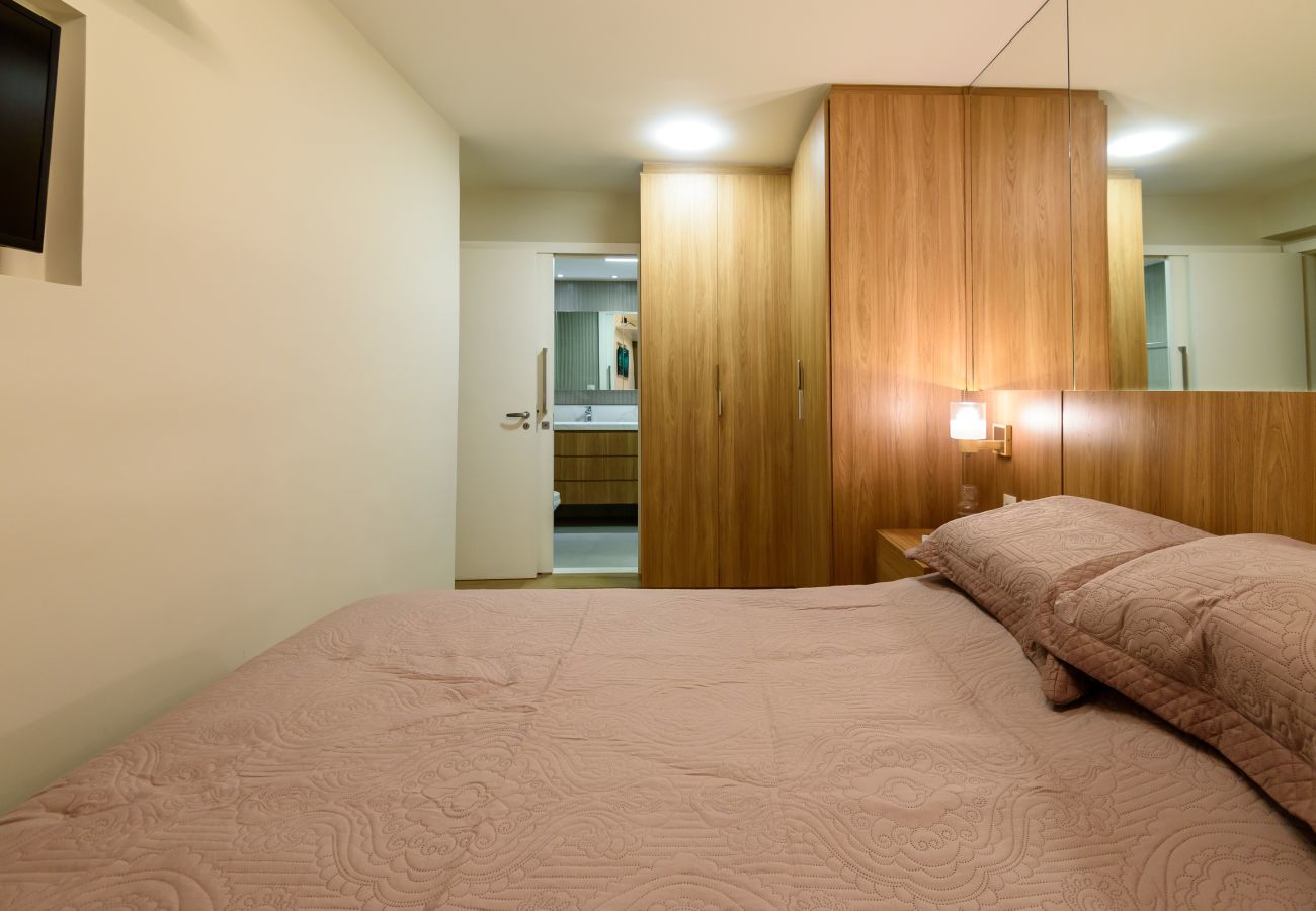 Apartamento em Rio de Janeiro - Albuq103|Apartamento luxuoso no Leblon