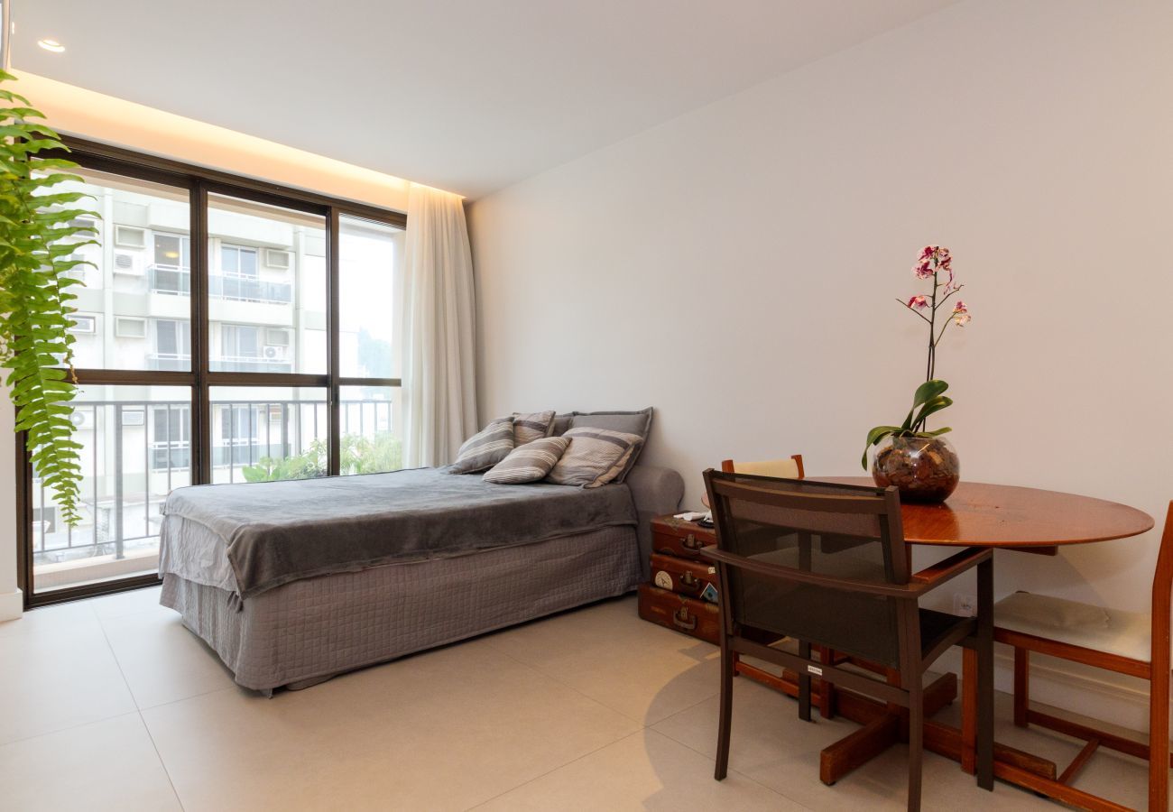 Apart-hotel em Rio de Janeiro - Azevedo606|Flat ao lado da Dias Ferreira + piscina