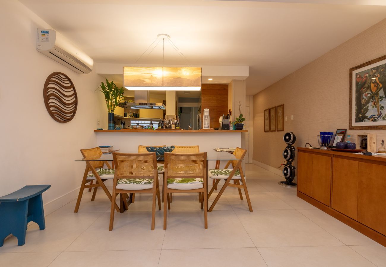Apartamento em Rio de Janeiro - Ata201| Lindo 2 qto no Leblon à 5 minutos da praia
