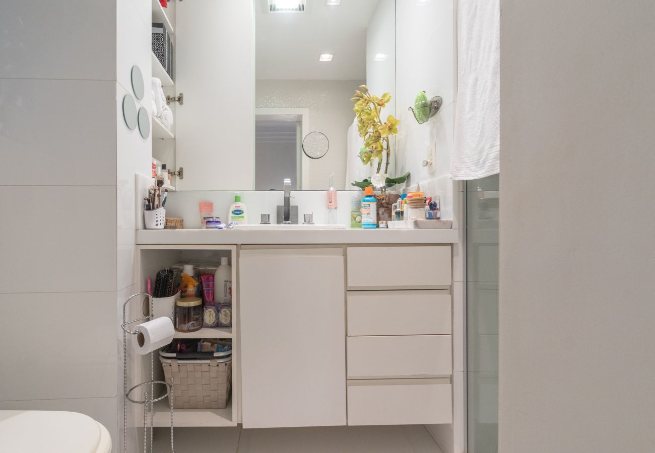 Apartamento em Rio de Janeiro - Ata201| Lindo 2 qto no Leblon à 5 minutos da praia