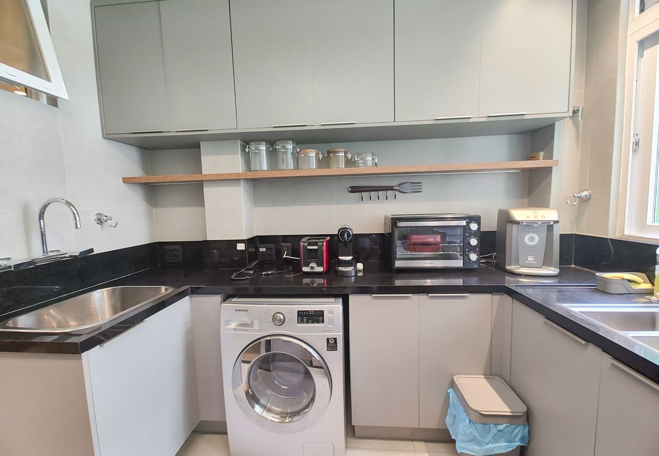 Apartamento em Rio de Janeiro - Igarapava202|2 qts no Leblon, 5 min a pé da praia 