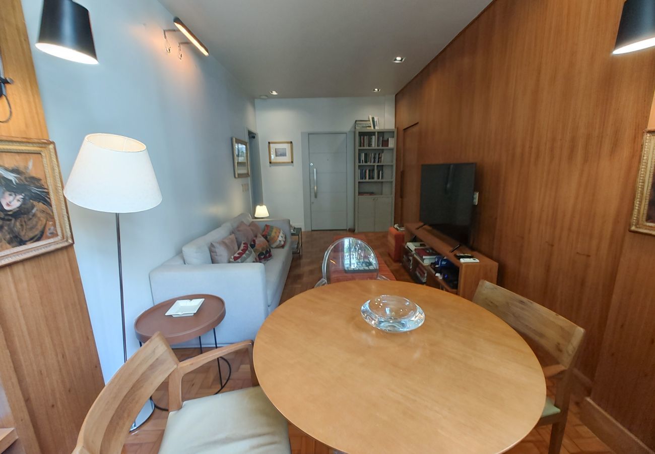 Apartamento em Rio de Janeiro - Igarapava202|2 qts no Leblon, 5 min a pé da praia 