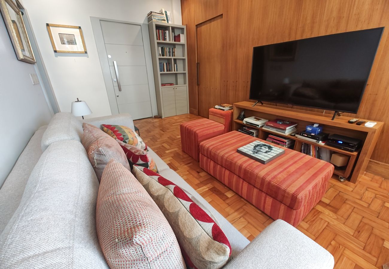 Apartamento em Rio de Janeiro - Igarapava202|2 qts no Leblon, 5 min a pé da praia 