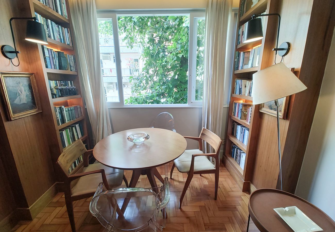 Apartamento em Rio de Janeiro - Igarapava202|2 qts no Leblon, 5 min a pé da praia 