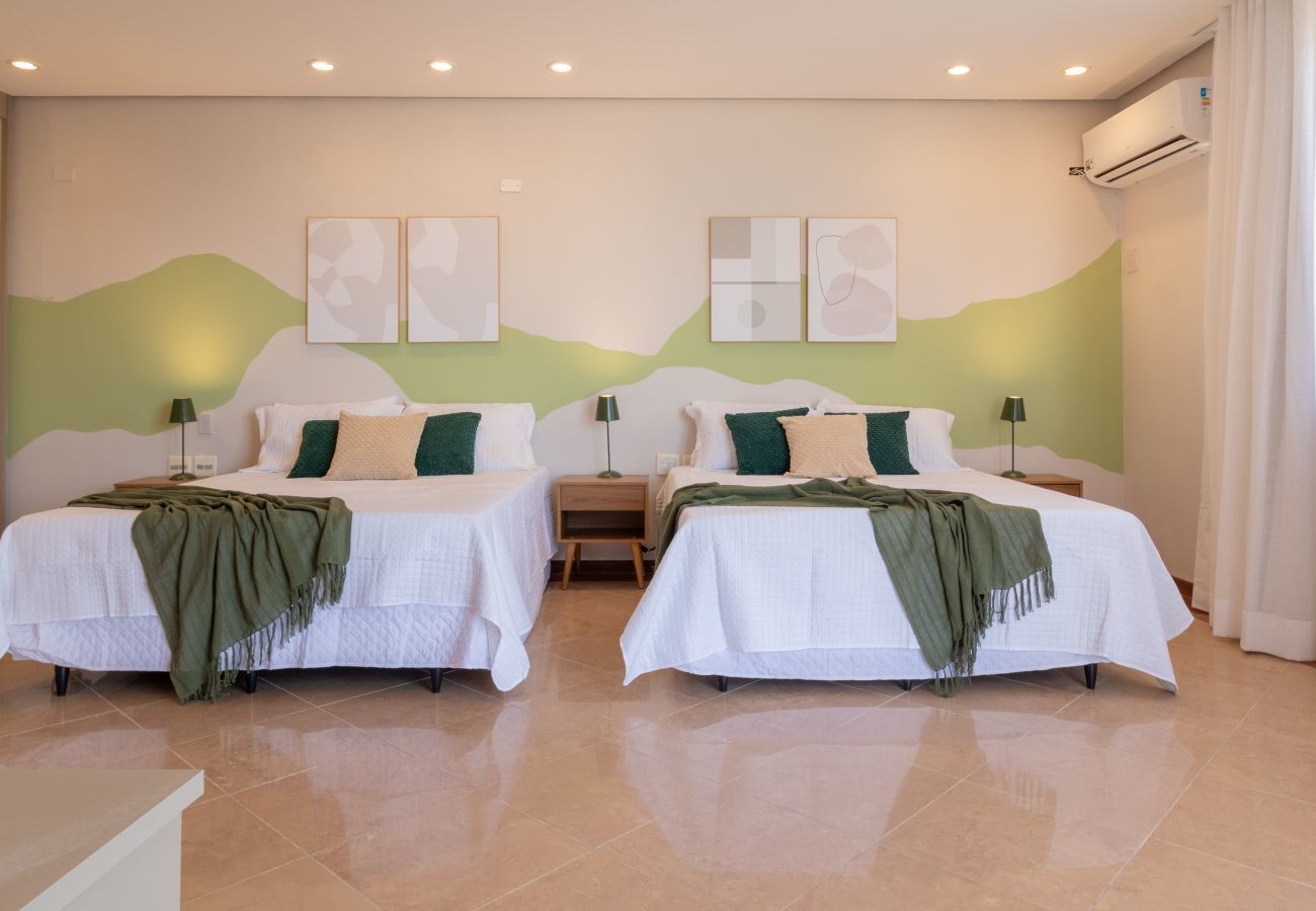 Apartamento em Rio de Janeiro - TriplexBarraC1 | Triplex na Barra para 15 pessoas