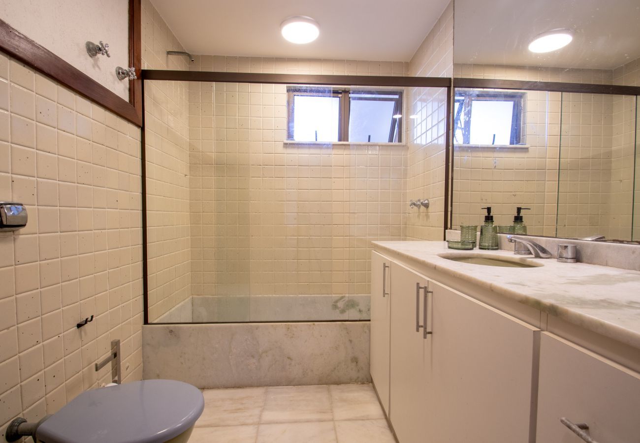 Apartamento em Rio de Janeiro - TriplexBarraC1 | Triplex na Barra para 15 pessoas